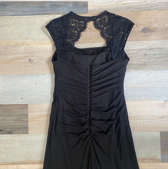 Xscape Dress - Picture 3 of 9